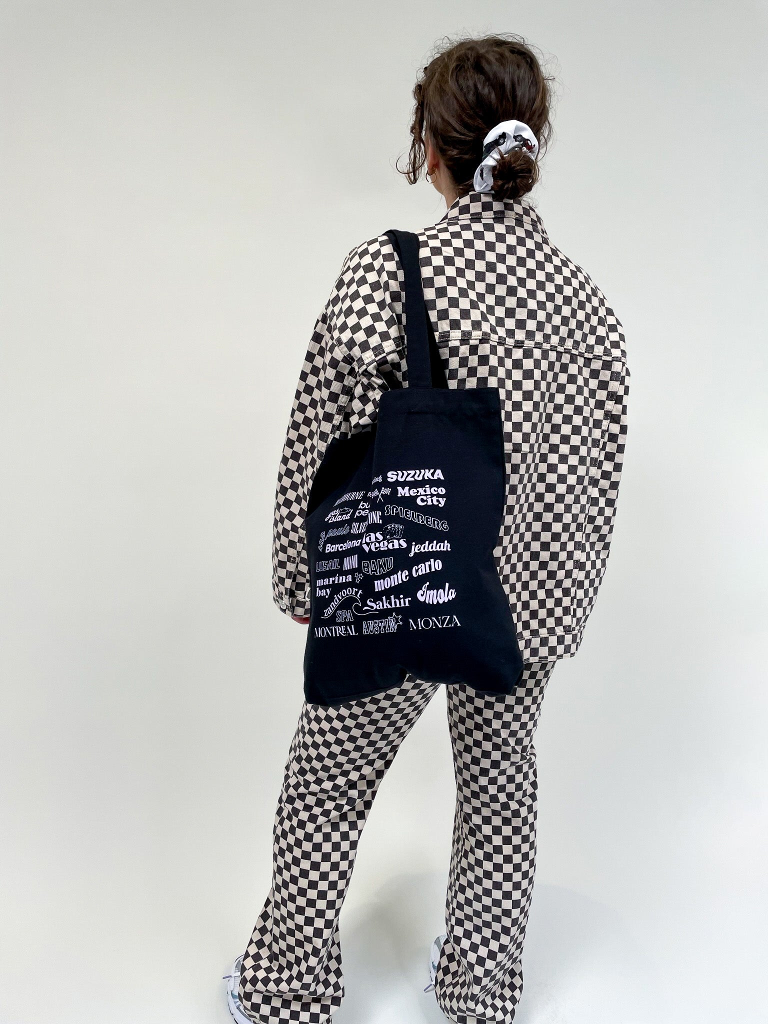 Racing Tote: Race Cities