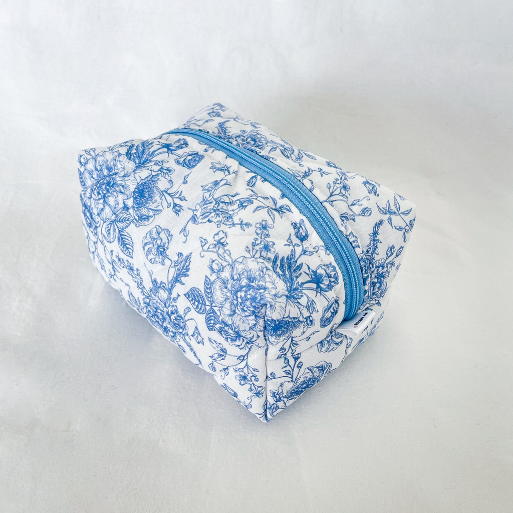 PRE-ORDER: Make-up Pouch - Catastrophic blues